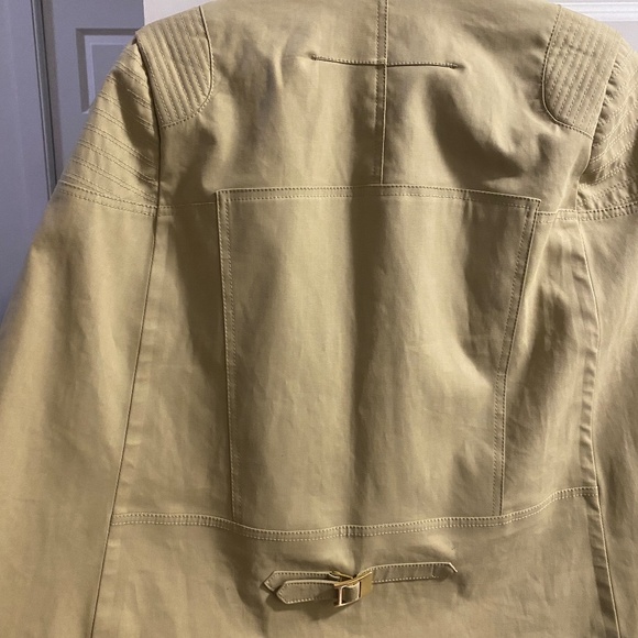 Givenchy Beige Cape Jacket – Fits S/M – No Size Tag - Picture 4 of 4